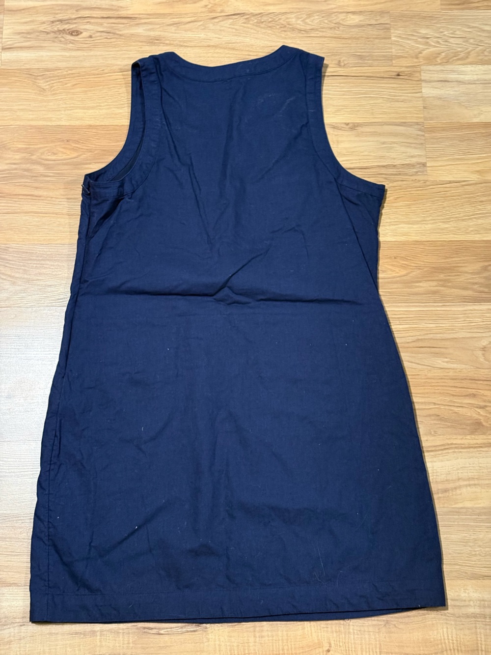 Vineyard Vines Navy Split-Neck Shift Top - Picture 3 of 4